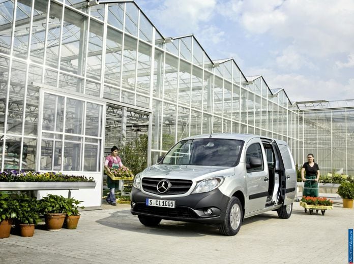 2013 Mercedes-Benz Citan - фотография 2 из 16