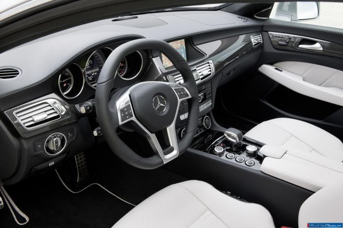 2013 Mercedes-Benz CLS 63 AMG Shooting Brake - фотография 22 из 23 2013 Mercedes-Benz CLS 63 AMG Shooting Brake - фотография 22 из 23