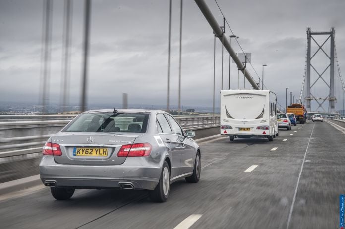 2013 Mercedes-Benz E300 Bluetec Hybrid - фотография 8 из 68