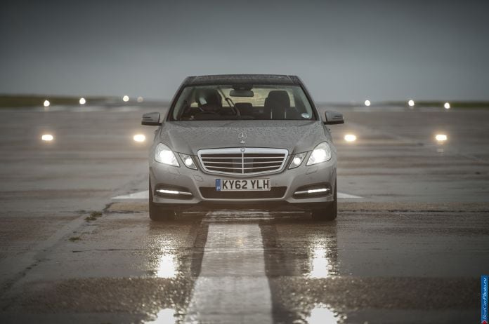 2013 Mercedes-Benz E300 Bluetec Hybrid - фотография 12 из 68 2013 Mercedes-Benz E300 Bluetec Hybrid - фотография 12 из 68