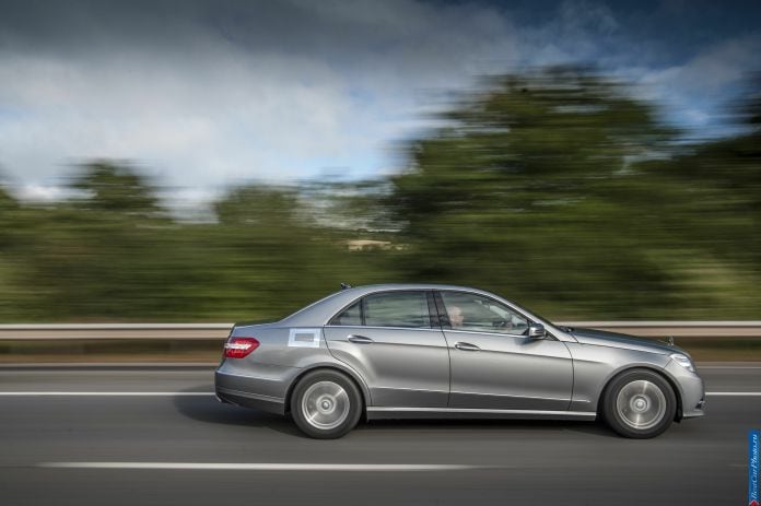 2013 Mercedes-Benz E300 Bluetec Hybrid - фотография 22 из 68