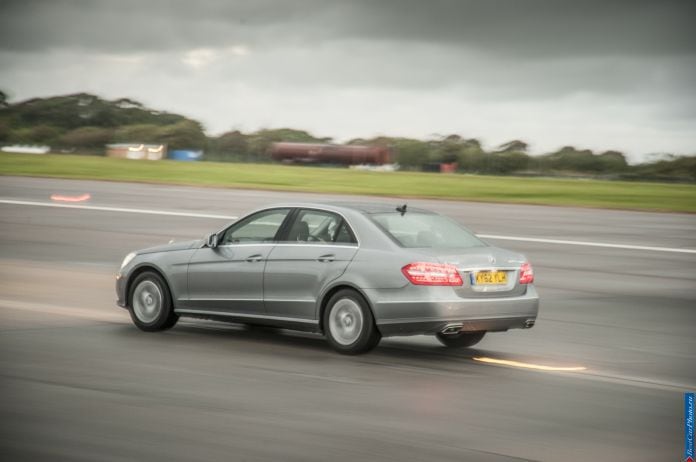 2013 Mercedes-Benz E300 Bluetec Hybrid - фотография 24 из 68
