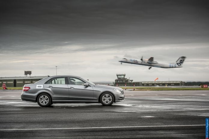 2013 Mercedes-Benz E300 Bluetec Hybrid - фотография 31 из 68