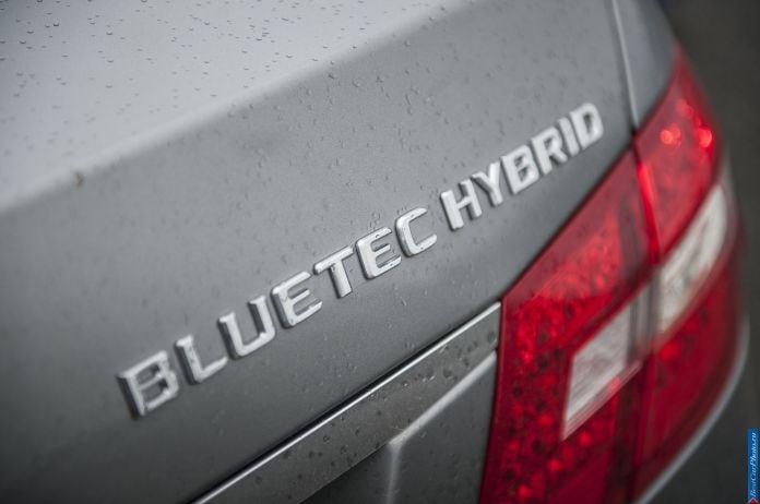 2013 Mercedes-Benz E300 Bluetec Hybrid - фотография 46 из 68