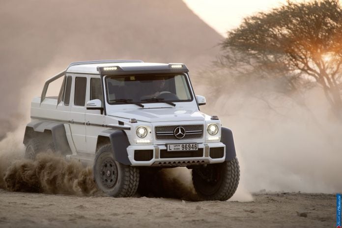 2013 Mercedes-Benz G63 AMG 6x6 - фотография 1 из 56 2013 Mercedes-Benz G63 AMG 6x6 - фотография 1 из 56
