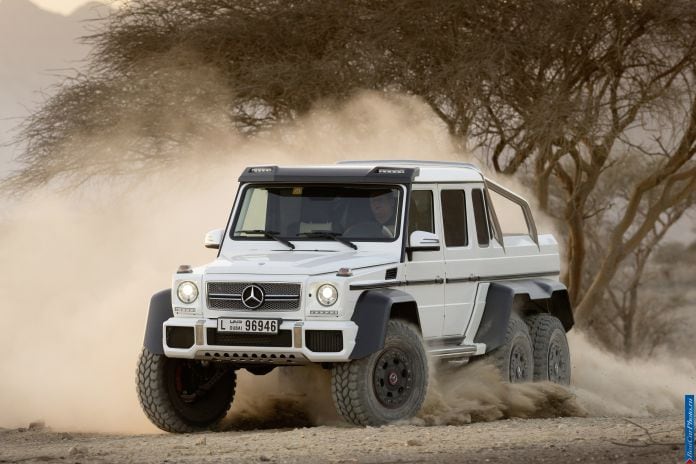 2013 Mercedes-Benz G63 AMG 6x6 - фотография 2 из 56
