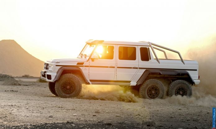 2013 Mercedes-Benz G63 AMG 6x6 - фотография 18 из 56 2013 Mercedes-Benz G63 AMG 6x6 - фотография 18 из 56