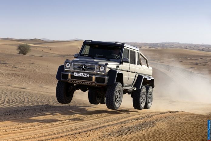 2013 Mercedes-Benz G63 AMG 6x6 - фотография 19 из 56 2013 Mercedes-Benz G63 AMG 6x6 - фотография 19 из 56