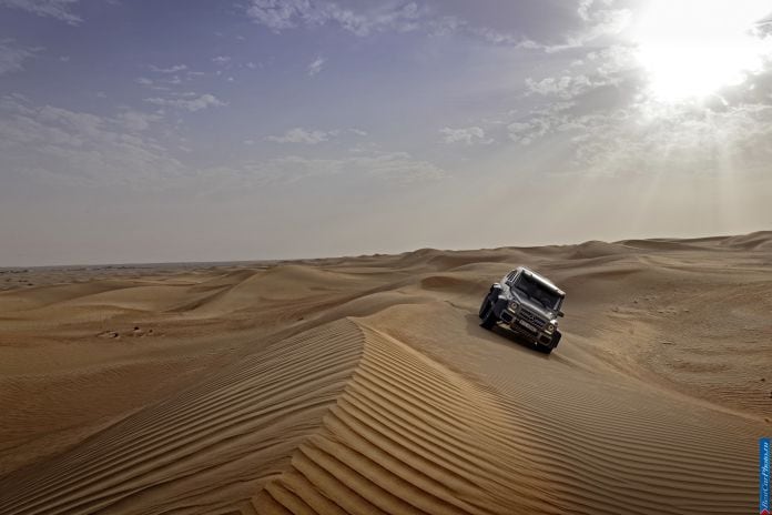 2013 Mercedes-Benz G63 AMG 6x6 - фотография 33 из 56 2013 Mercedes-Benz G63 AMG 6x6 - фотография 33 из 56