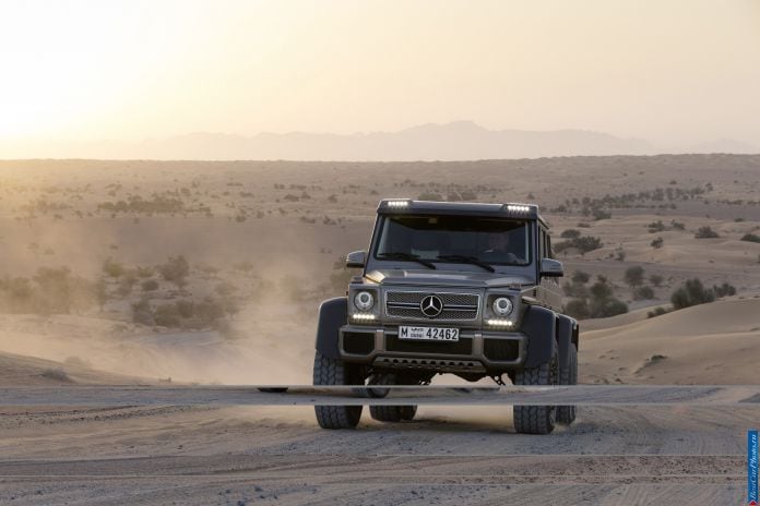 2013 Mercedes-Benz G63 AMG 6x6 - фотография 40 из 56 2013 Mercedes-Benz G63 AMG 6x6 - фотография 40 из 56
