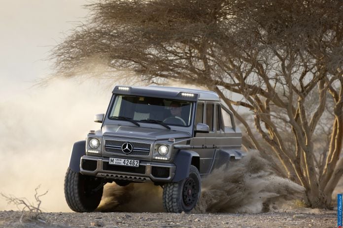 2013 Mercedes-Benz G63 AMG 6x6 - фотография 42 из 56 2013 Mercedes-Benz G63 AMG 6x6 - фотография 42 из 56