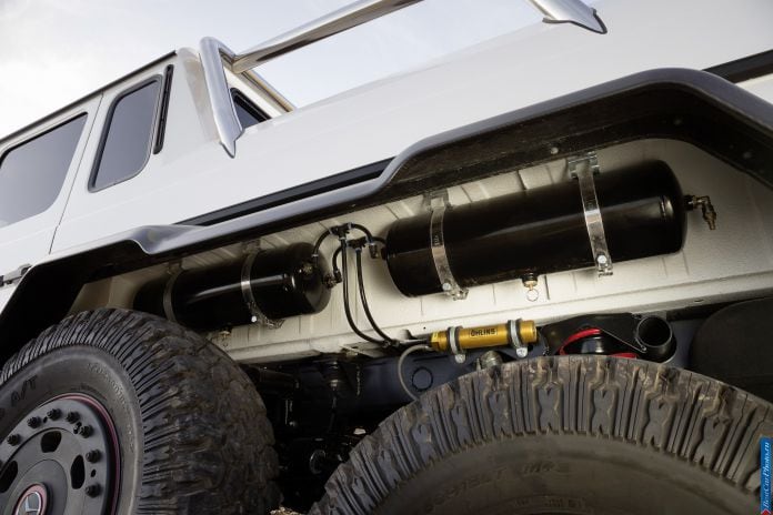 2013 Mercedes-Benz G63 AMG 6x6 - фотография 45 из 56