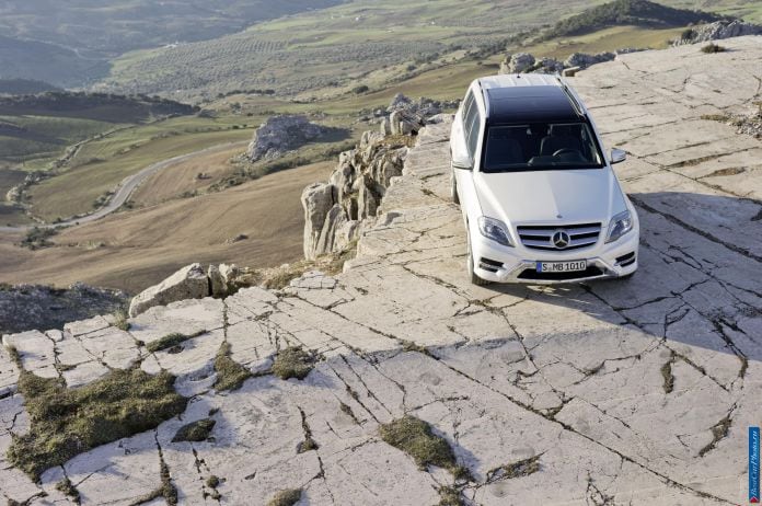 2013 Mercedes-Benz GLK Class - фотография 34 из 107