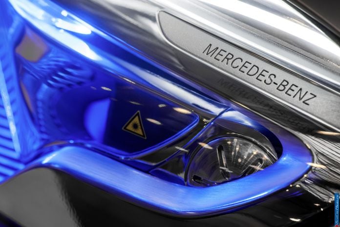 2013 Mercedes-Benz GLA-class Concept - фотография 30 из 42