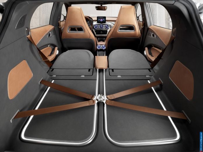 2013 Mercedes-Benz GLA-class Concept - фотография 36 из 42 2013 Mercedes-Benz GLA-class Concept - фотография 36 из 42
