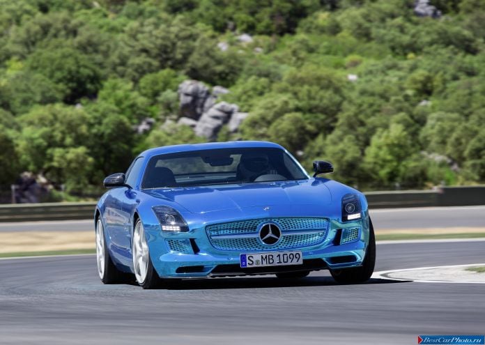 2013 Mercedes-Benz SLS Electric Drive - фотография 11 из 30 2013 Mercedes-Benz SLS Electric Drive - фотография 11 из 30