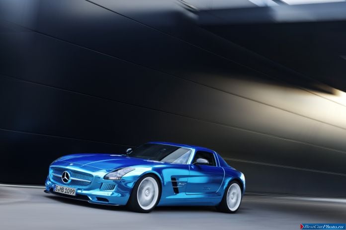 2013 Mercedes-Benz SLS Electric Drive - фотография 18 из 30 2013 Mercedes-Benz SLS Electric Drive - фотография 18 из 30
