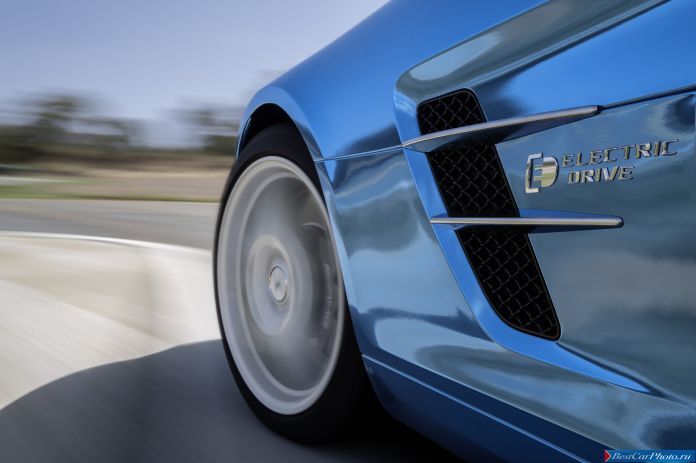 2013 Mercedes-Benz SLS Electric Drive - фотография 26 из 30 2013 Mercedes-Benz SLS Electric Drive - фотография 26 из 30
