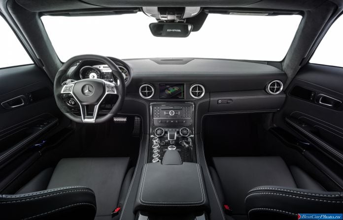 2013 Mercedes-Benz SLS Electric Drive - фотография 29 из 30 2013 Mercedes-Benz SLS Electric Drive - фотография 29 из 30