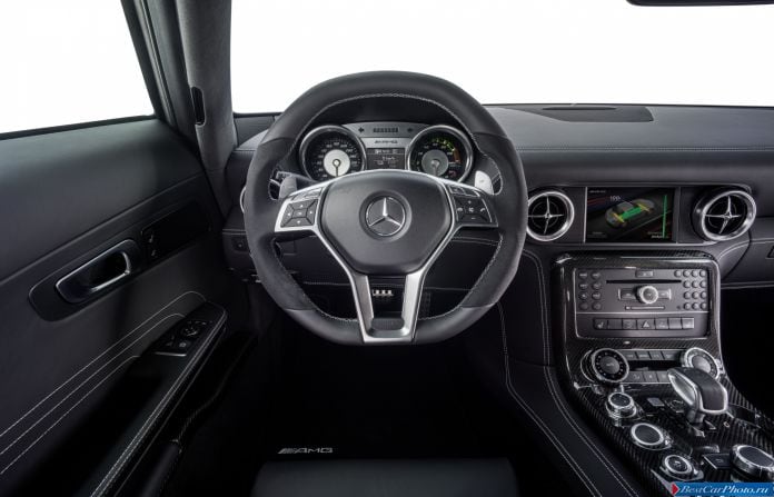 2013 Mercedes-Benz SLS Electric Drive - фотография 30 из 30 2013 Mercedes-Benz SLS Electric Drive - фотография 30 из 30