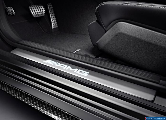 2014 Mercedes-Benz E63 AMG - фотография 26 из 29