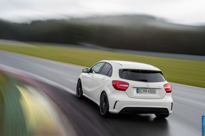 2014 Mercedes-Benz A45 AMG - фотография 6 из 15