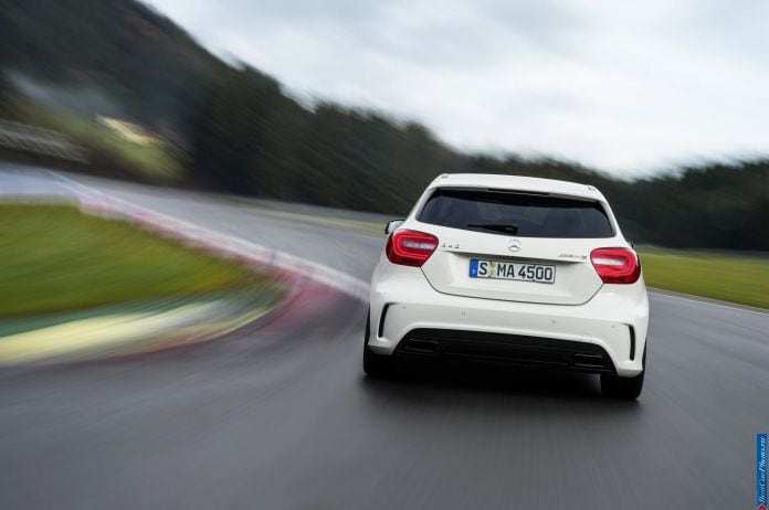 2014 Mercedes-Benz A45 AMG - фотография 7 из 15 2014 Mercedes-Benz A45 AMG - фотография 7 из 15