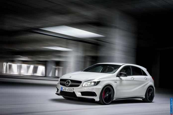 2014 Mercedes-Benz A45 AMG - фотография 8 из 15