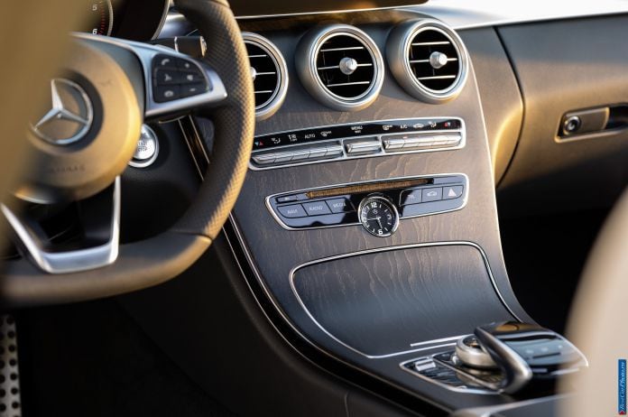2014 Mercedes-Benz C-class Estate - фотография 40 из 41 2014 Mercedes-Benz C-class Estate - фотография 40 из 41