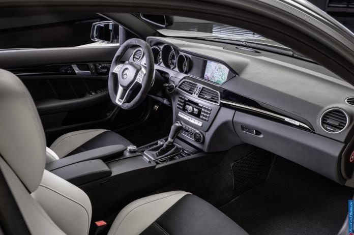2014 Mercedes-Benz C-class 63 AMG 507 Edition - фотография 14 из 20 2014 Mercedes-Benz C-class 63 AMG 507 Edition - фотография 14 из 20