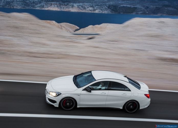 2014 Mercedes-Benz CLA45 AMG - фотография 45 из 76