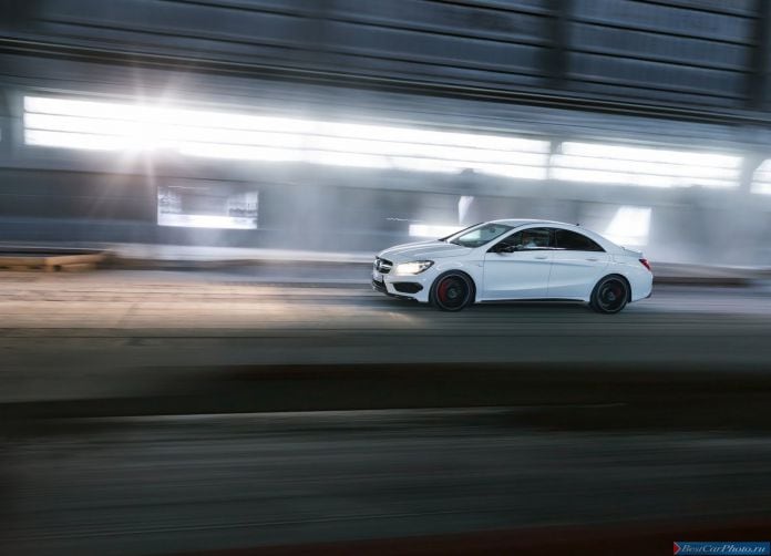 2014 Mercedes-Benz CLA45 AMG - фотография 46 из 76 2014 Mercedes-Benz CLA45 AMG - фотография 46 из 76