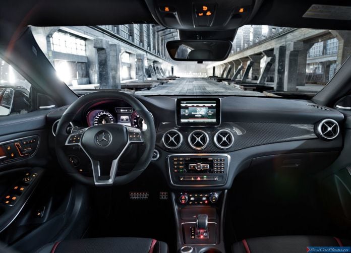 2014 Mercedes-Benz CLA45 AMG - фотография 56 из 76