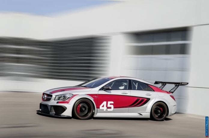 2014 Mercedes-Benz CLA45 AMG Racing Series - фотография 2 из 9