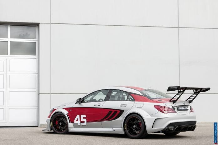 2014 Mercedes-Benz CLA45 AMG Racing Series - фотография 3 из 9