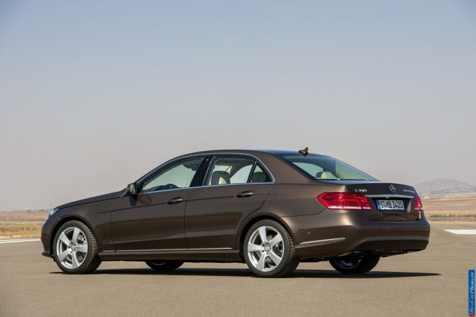 2014 Mercedes-Benz E-class - фотография 3 из 44