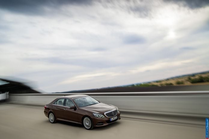 2014 Mercedes-Benz E-class - фотография 11 из 44