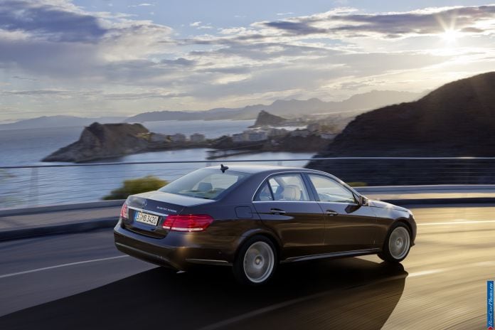 2014 Mercedes-Benz E-class - фотография 16 из 44 2014 Mercedes-Benz E-class - фотография 16 из 44