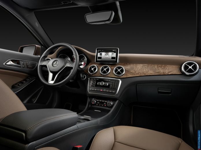 2014 Mercedes-Benz GLA-class - фотография 50 из 55