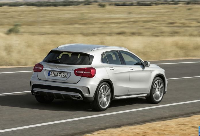 2014 Mercedes-Benz GLA 45 AMG - фотография 2 из 10