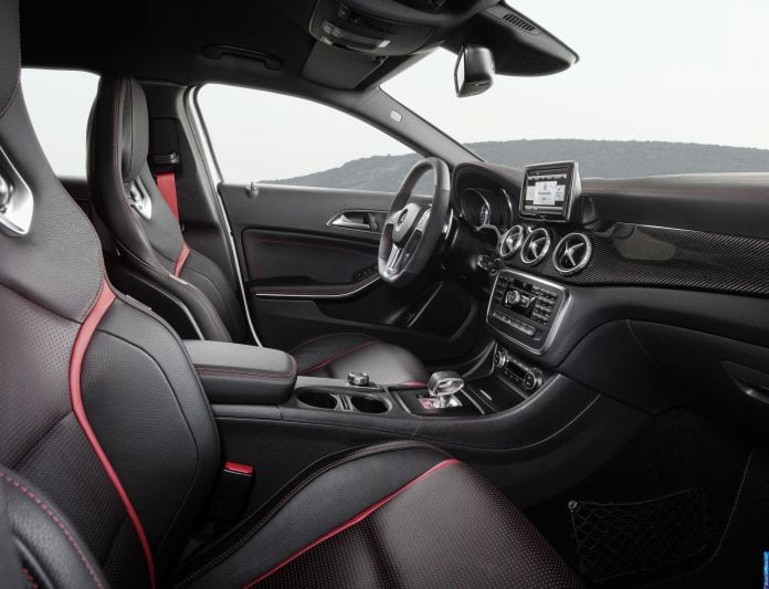 2014 Mercedes-Benz GLA 45 AMG - фотография 10 из 10 2014 Mercedes-Benz GLA 45 AMG - фотография 10 из 10