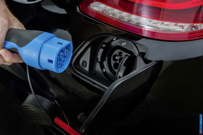 2014 Mercedes-Benz S500 Plug-in Hybrid - фотография 5 из 7