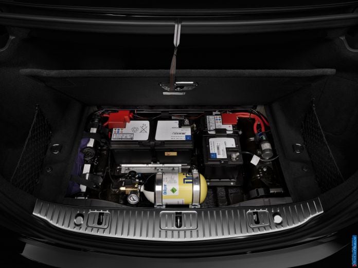 2014 Mercedes-Benz S600 Guard - фотография 12 из 17 2014 Mercedes-Benz S600 Guard - фотография 12 из 17