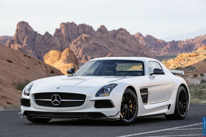2014 Mercedes-Benz SLS AMG Coupe Black Series - фотография 1 из 23