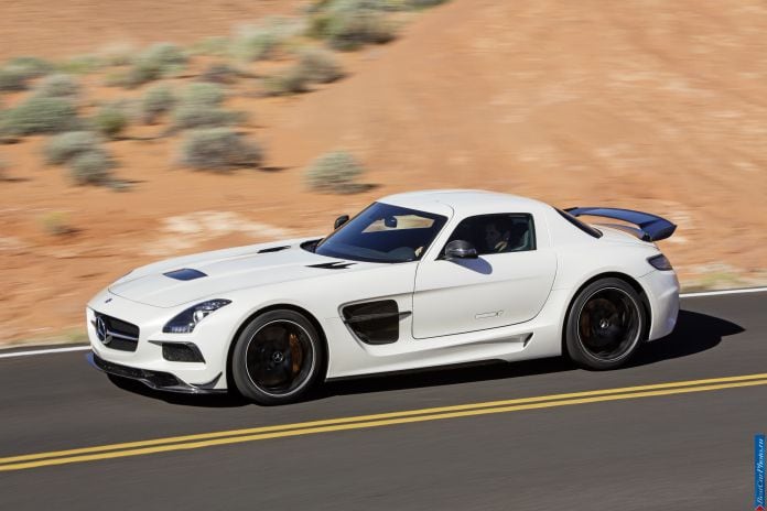 2014 Mercedes-Benz SLS AMG Coupe Black Series - фотография 8 из 23
