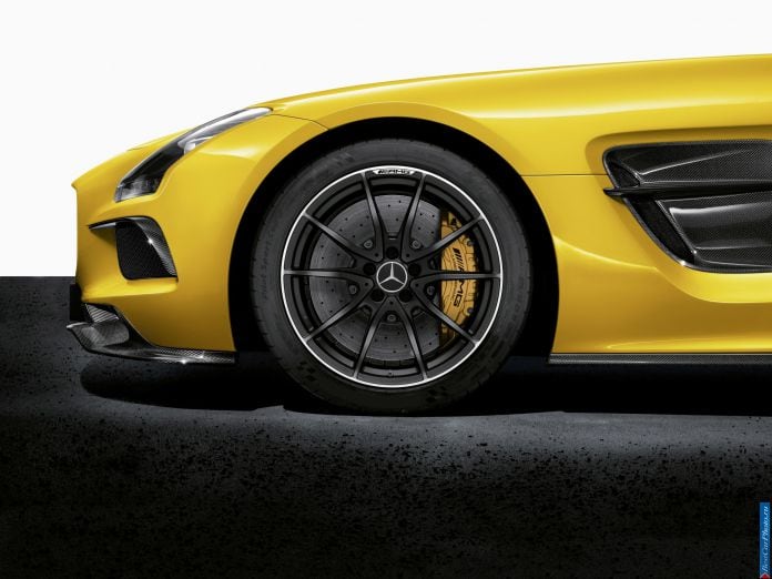 2014 Mercedes-Benz SLS AMG Coupe Black Series - фотография 19 из 23