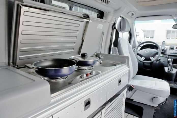 2014 Mercedes-Benz Sprinter - фотография 22 из 32