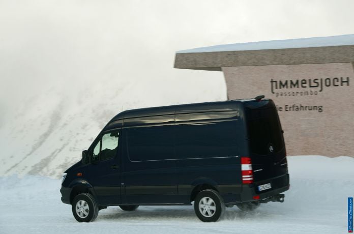 2014 Mercedes-Benz Sprinter 4x4 - фотография 14 из 91 2014 Mercedes-Benz Sprinter 4x4 - фотография 14 из 91