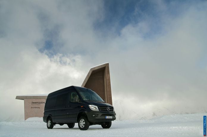 2014 Mercedes-Benz Sprinter 4x4 - фотография 16 из 91 2014 Mercedes-Benz Sprinter 4x4 - фотография 16 из 91