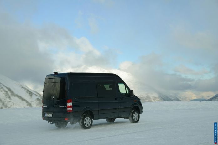 2014 Mercedes-Benz Sprinter 4x4 - фотография 19 из 91